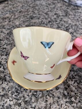Royal Albert Miranda Kerr Friendship Joy Teacup and Saucer  . Collectible